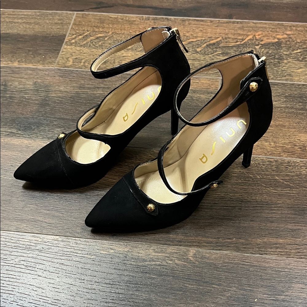 Unisa Black Strappy Heels
